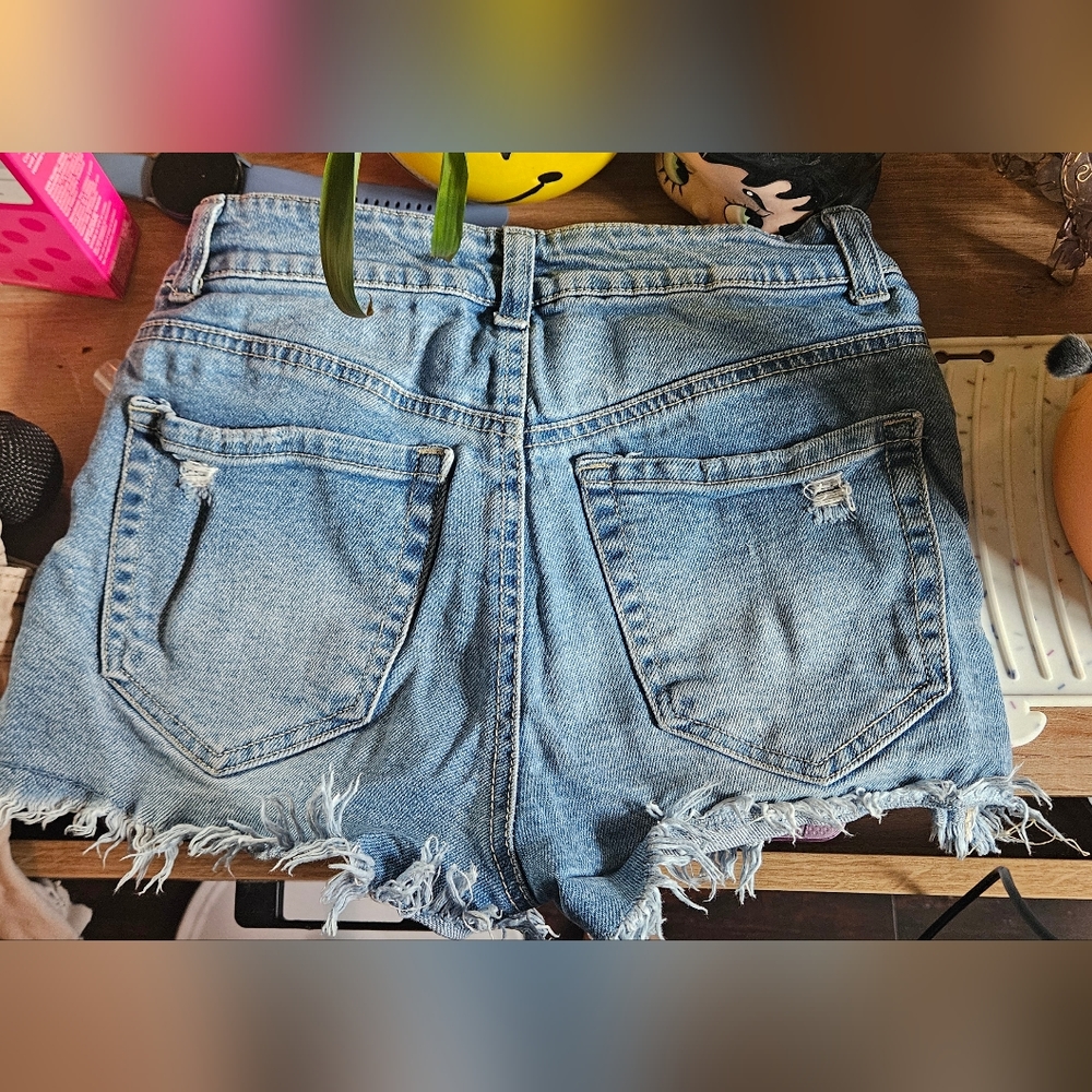 Distressed shorts